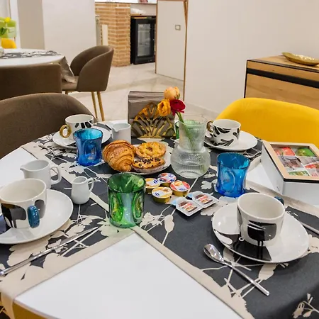 Dali Hotel *