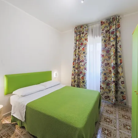 Dali Hotel *